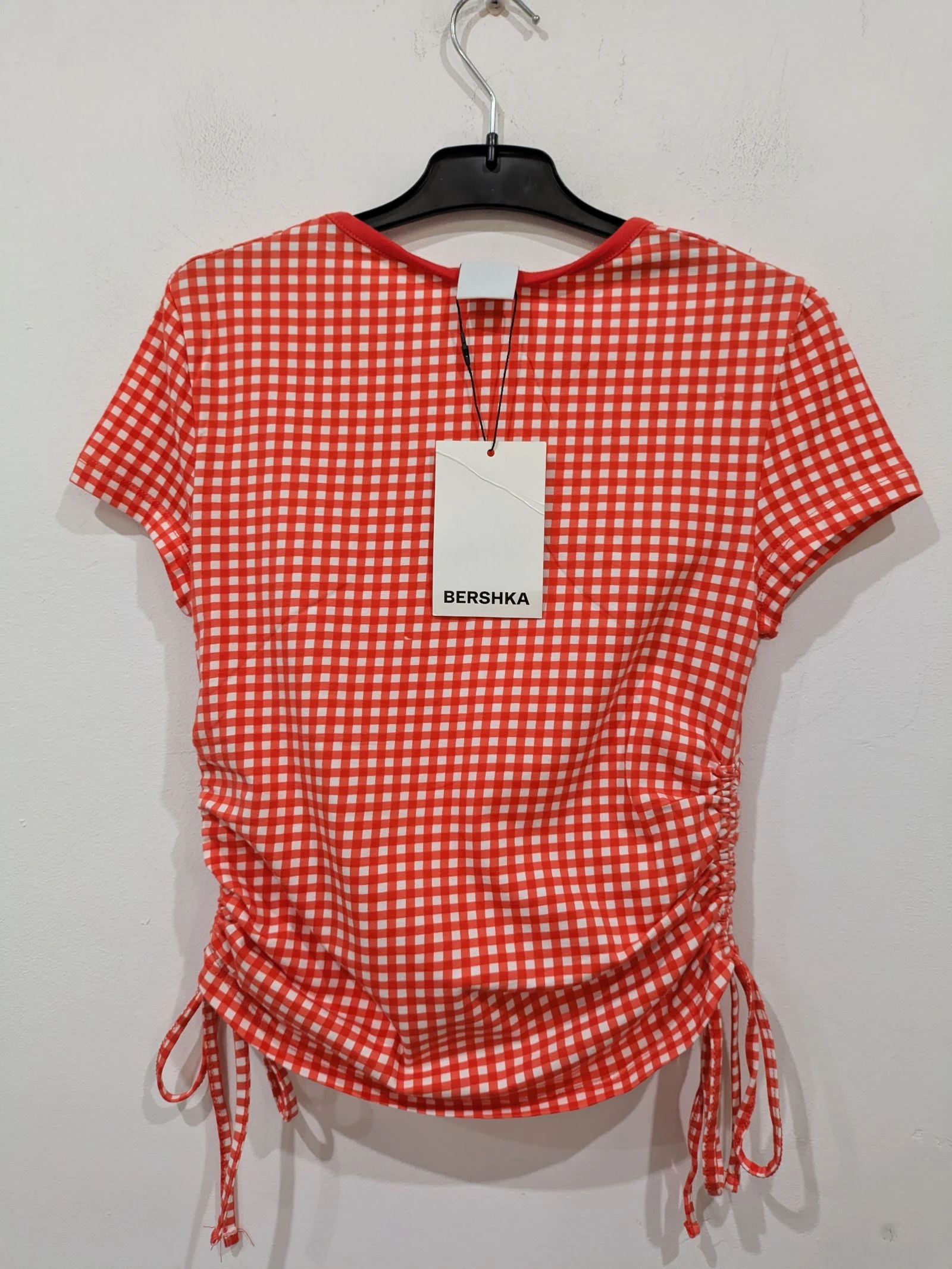Camiseta Corta de Gingham con Estampado Retro de Tomate y Cordones Laterales talla S de Bershka  – photo 7